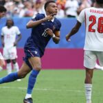 Critiques et hommages des Bleus après le match France-Angleterre sur les réseaux sociaux