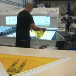 Foulards aux couleurs de Voiron pour le passage du Tour de France dans la ville