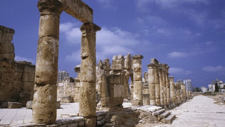 Liban : la cité antique de Tyr menacée d’une inscription au patrimoine mondial en péril