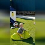 Crèche illégale en France : 12 enfants découverts enfermés dans une voiture