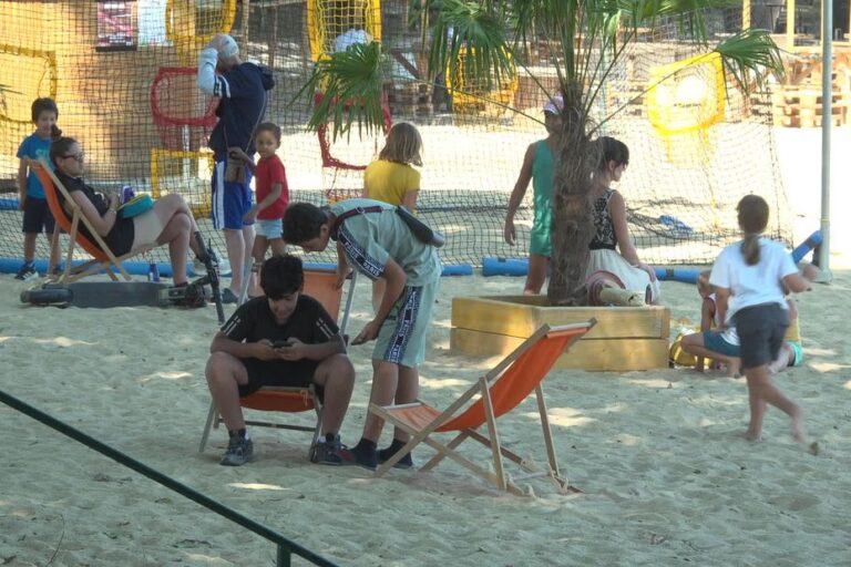 Une ville propose une prime de 150 euros pour attirer les jeunes parents.