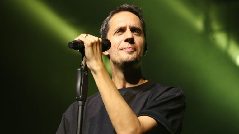 Grand Corps Malade évoque la plasticité des artistes dans un entretien avec franceinfo