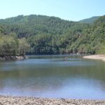 Baignades interdites : les rivières sous surveillance en France pour des risques sanitaires.