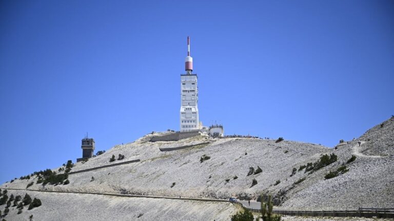 Mont Ventoux : un peloton réduit et des favorites en lice pour le Tour de France femmes 2026
