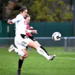 Maïwen Renard, ex-Guingampaise, envisage une saison sans appel dans le football.