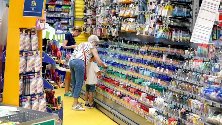 Fournitures scolaires moins chères : les options disponibles avant la rentrée.