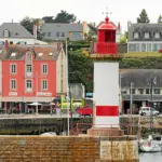 Mort d&rsquo;un plongeur percuté par un bateau près de Groix, enquête en cours sur l&rsquo;accident.