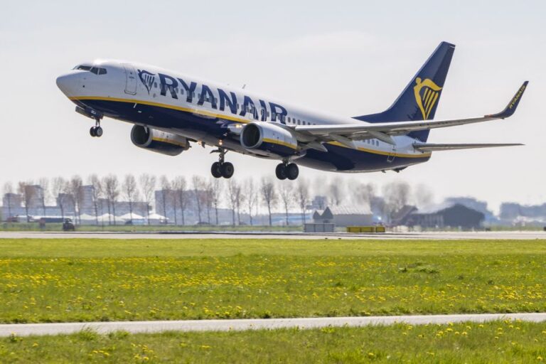 Aéroport Marseille-Provence : pas de couvre-feu nocturne, les riverains continuent leur lutte.