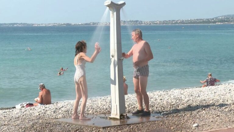 Antibes-Juan-les-Pins : l’adjoint à la Santé publique critique la fermeture des douches de plage pour économiser l’eau