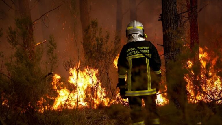 Incendies en cours : questions sur la santé, les transports et le tourisme en France.
