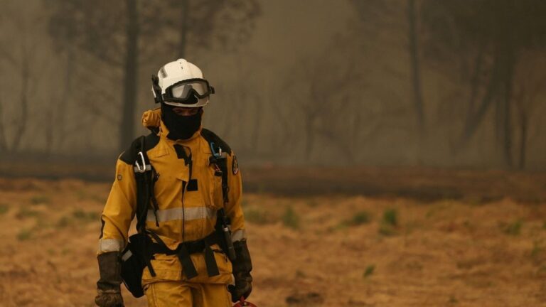 La CFDT alerte sur la protection insuffisante des pompiers par leurs cagoules.