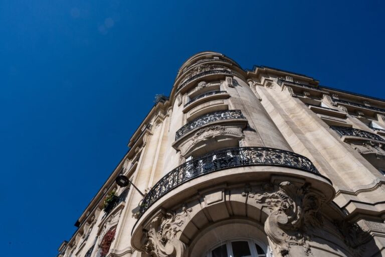 Loyers en Île-de-France : taux d’effort locatif atteignant des niveaux historiques.