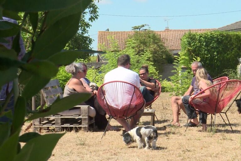 Une famille de Gironde trouve refuge dans une ferme inconnue après des événements récents.