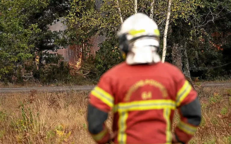 Une centaine de pompiers bretons mobilisés pour faire face à la situation en Gironde.