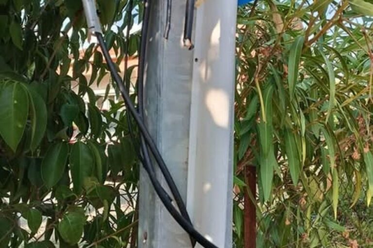 Vandalisme à Petrosu : des dizaines de foyers privés d’internet suite à des actes de dégradation.