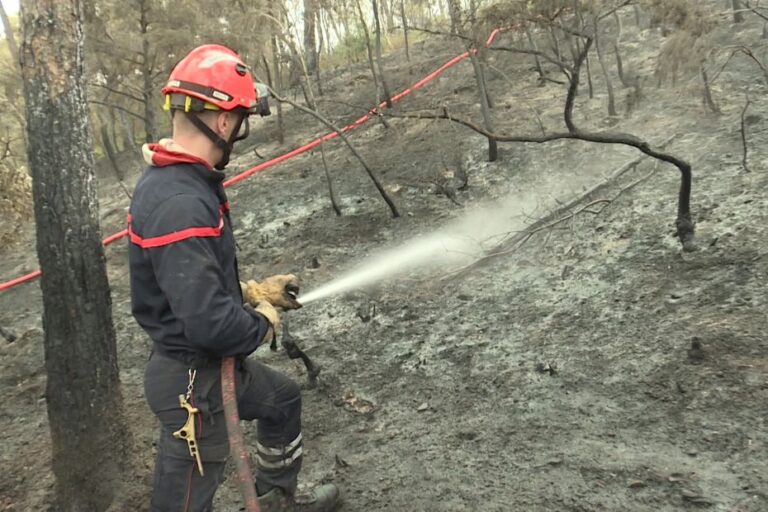 Incendies dans le Var : des imposteurs se faisant passer pour pompiers pour récolter des dons