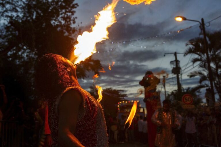 Une cracheuse de feu se blesse lors d’un spectacle dans un village du Doubs.