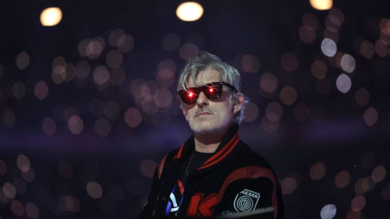 Kavinsky décède, les pompiers volontaires en alerte, la FIFA envisage la vente du Mondial