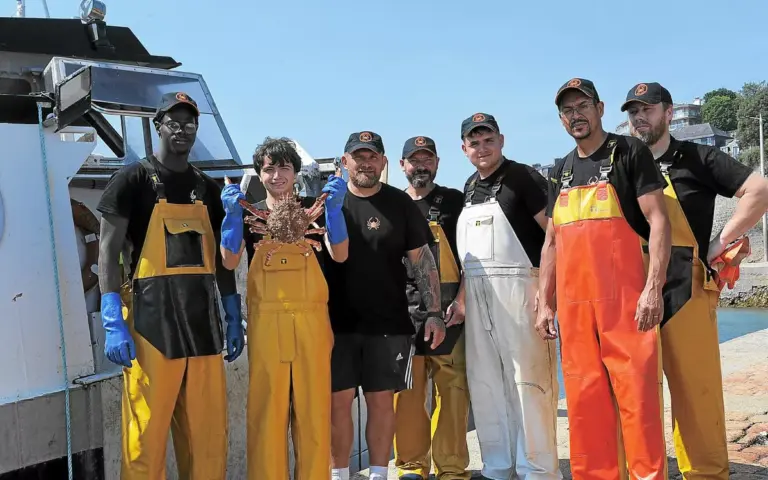 Vente de crabes à Dinard : l’araignée mise à l’honneur sur la cale du Bec-de-la-Vallée.