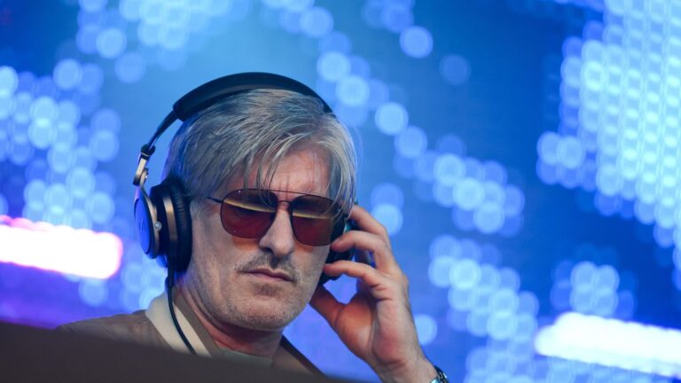 Analyse de l’évolution de ‘Nightcall’ de Kavinsky, un tube initialement peu remarqué