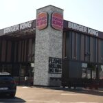 Avranches : choc après l’assassinat des gérants du Burger King, enquête en cours.