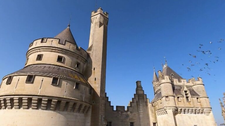 Le château de Pierrefonds, décor de « Les Visiteurs 2 » et « Papy fait de la résistance »