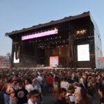 Désillusion des artistes émergents au Delta Festival : témoignages sur leur visibilité limitée.