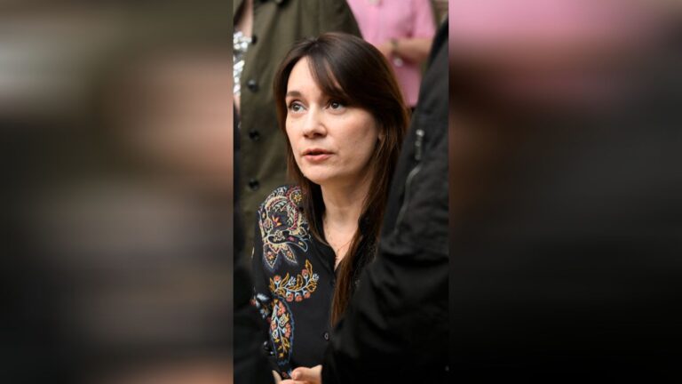 Xenia Fedorova, propagandiste russe, menacée d’expulsion par les autorités.