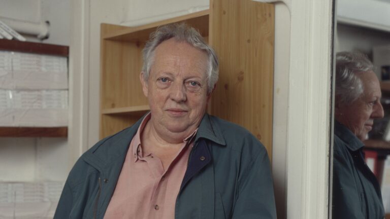 Décès de Raoul Vaneigem, écrivain belge et figure du mouvement libertaire