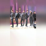 BTS annonce son retrait des Grammy Awards, suscitant des réactions dans l&rsquo;industrie musicale.