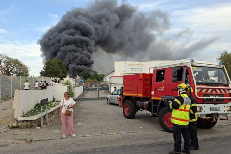 Incendie à Saint-Herblain : une vingtaine de caravanes détruites dans un camp de Roms