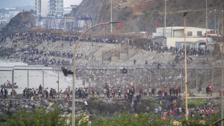 Crise migratoire à Ceuta : tensions entre l’Espagne et le Maroc exacerbées par des incidents récents.