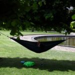 Un saisonnier de 21 ans meurt écrasé par un arbre dans un camping.