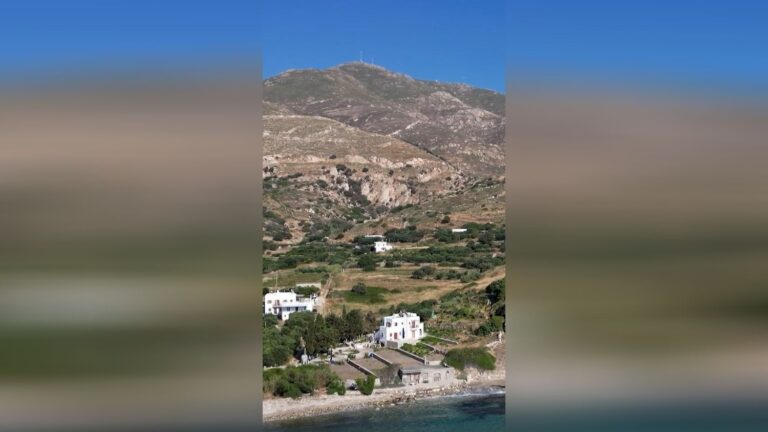 Manque d’eau potable en Grèce : une île utilise de l’eau de mer pour ses besoins.