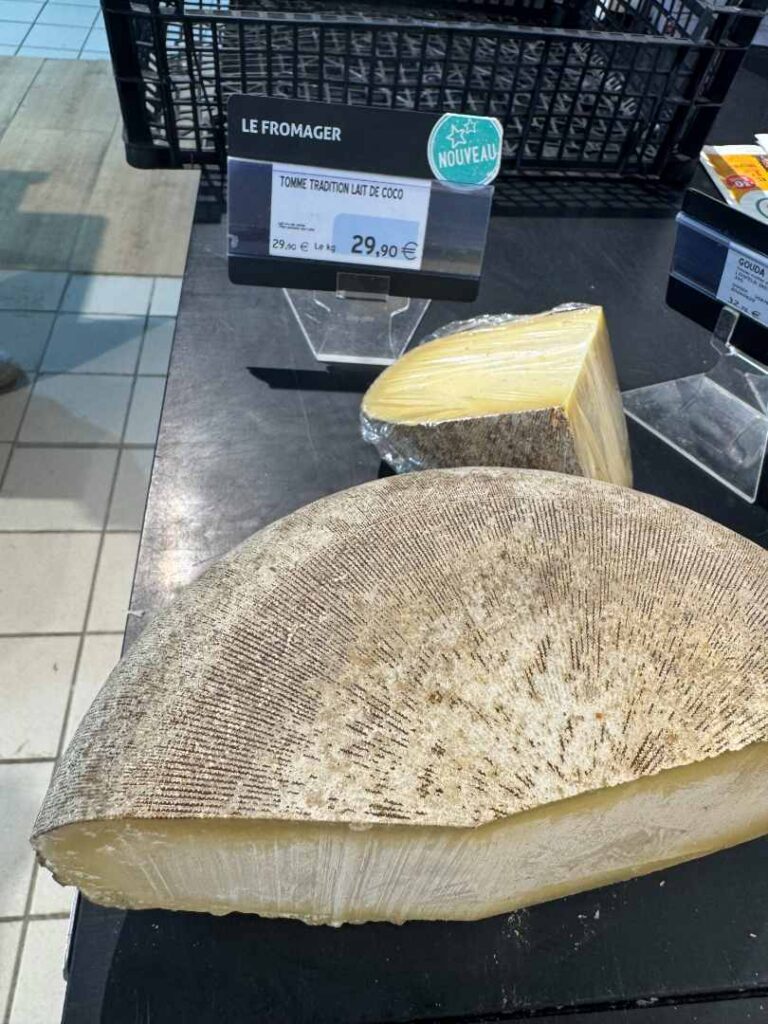 Rappel Consommateur – Détail Tomme Tradition Lait de Coco Fromarhin