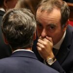 Conflit entre Gabriel Attal et Sébastien Lecornu sur la gestion des ressources publiques.