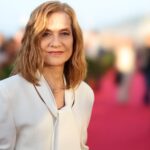 Isabelle Huppert accède à la présidence de la Cinémathèque française, première femme à ce poste.