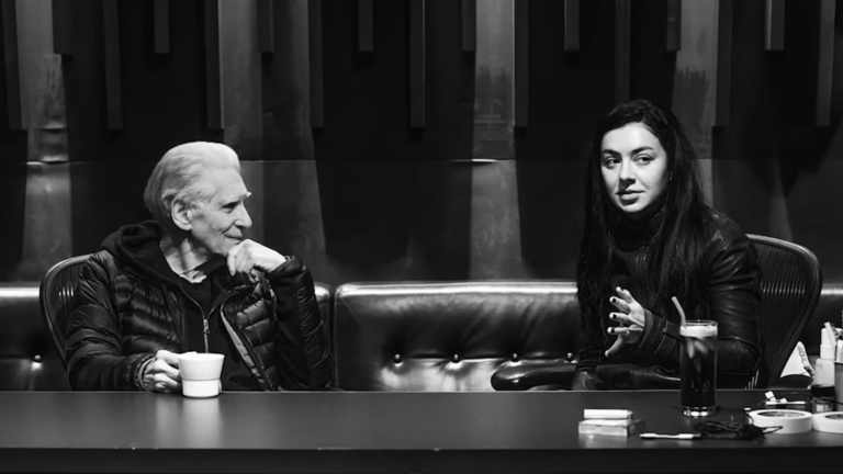 Charli XCX annonce la sortie de son album « Music, Fashion, Film » avec un featuring notable.