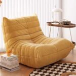 Chaise longue jaune moderne en tissu suédé : design ergonomique pour espaces intérieurs