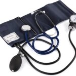 Monitor de pression artérielle et stéthoscope LotFancy pour adultes, utilisé par les services d’urgence.