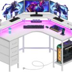 Seventable présente un bureau de jeu en L avec rangement et éclairage LED en Europe.