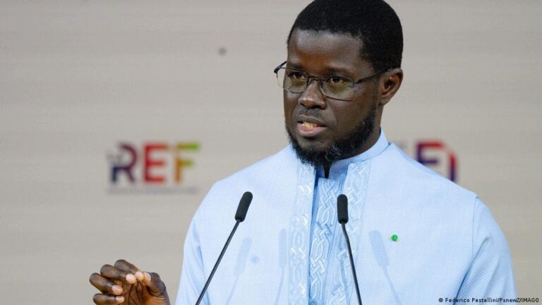 Diomaye Faye face aux défis de la recomposition politique au Sénégal