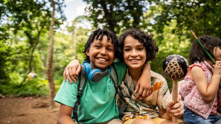 Les colonies de vacances en France : un modèle éducatif influençant l’enfance moderne
