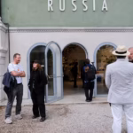 L&rsquo;UE suspend sa subvention à la Biennale de Venise en raison de la présence russe.