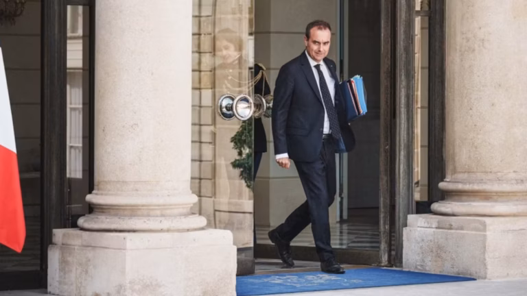 Coût du doublement des franchises médicales selon Sébastien Lecornu : analyse des conséquences.