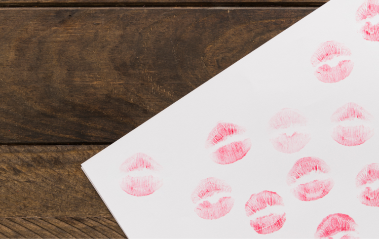Dorcel cède ses activités retail, entraînant des changements dans le secteur du divertissement adulte.