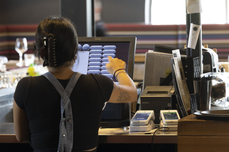 Baisse du taux de chômage à 6,5 % en juin, selon les données officielles.