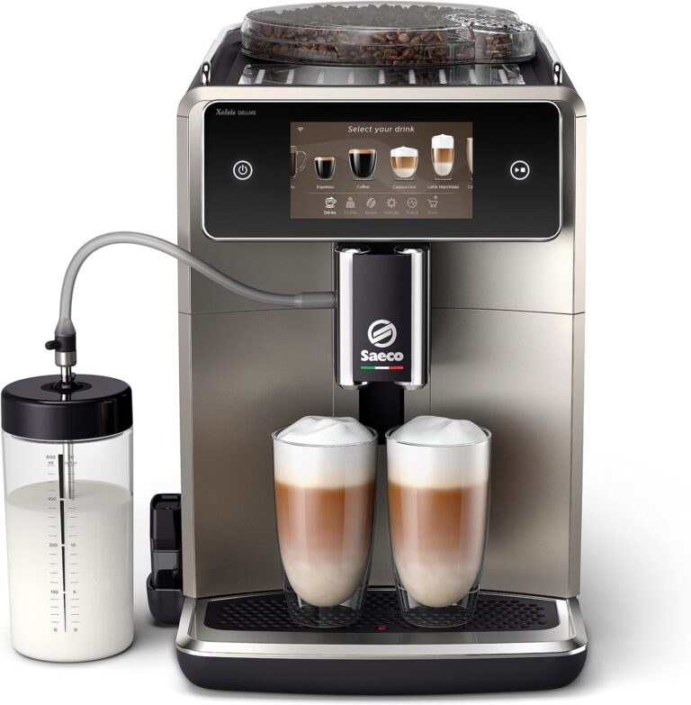 Saeco présente sa machine à café Xelsis Deluxe avec 22 boissons et connexion Wi-Fi.