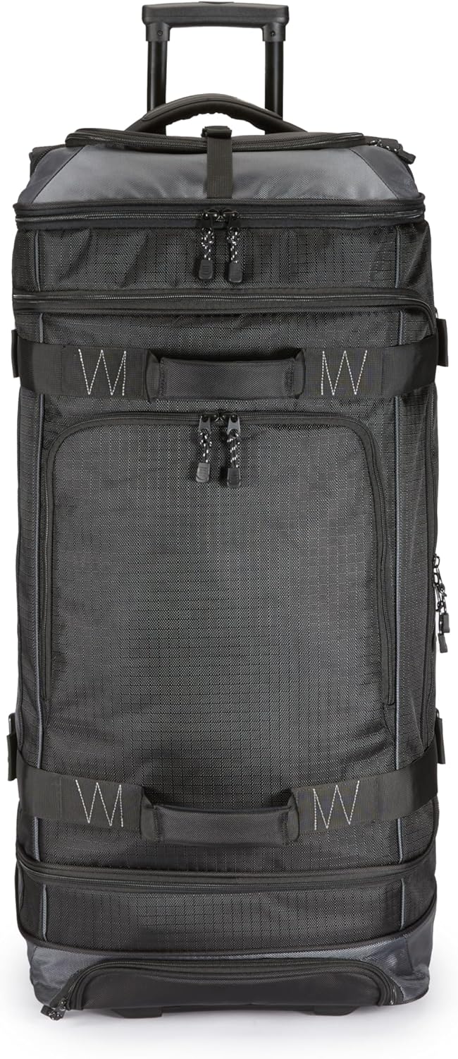 Amazon Basics : Valise noire en tissu ripstop de 137 litres, conçue pour le voyage et le travail.
