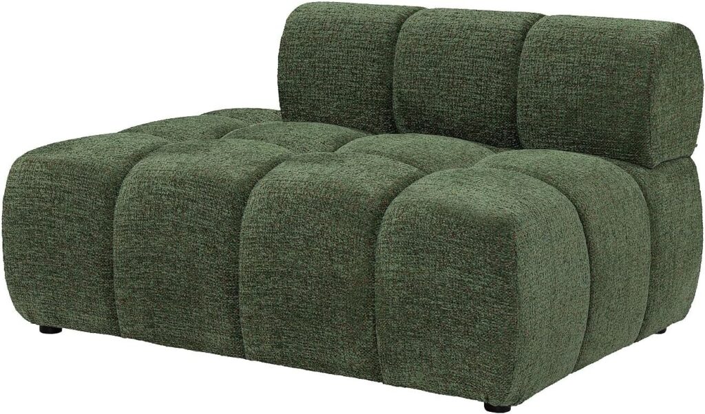 Vente-unique lance une méridienne gauche en tissu chiné vert pour le marché français.